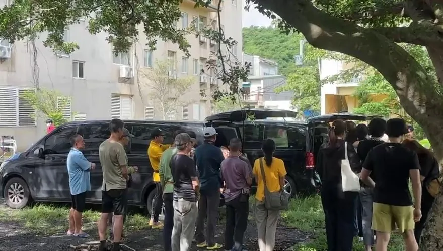 影/蜂巢僅距5公尺！墾丁搜救搬2具遺體　虎頭蜂群身旁飛