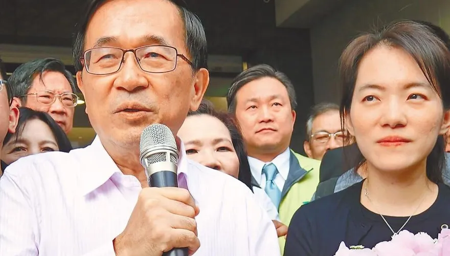陳水扁諧音哏酸爆別變「照見名」！被問是否看鍘美案神回一句
