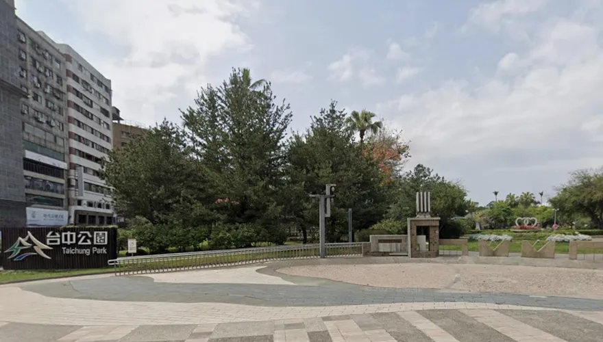 台中公園日月湖面漂浮屍　62歲婦人死因待查