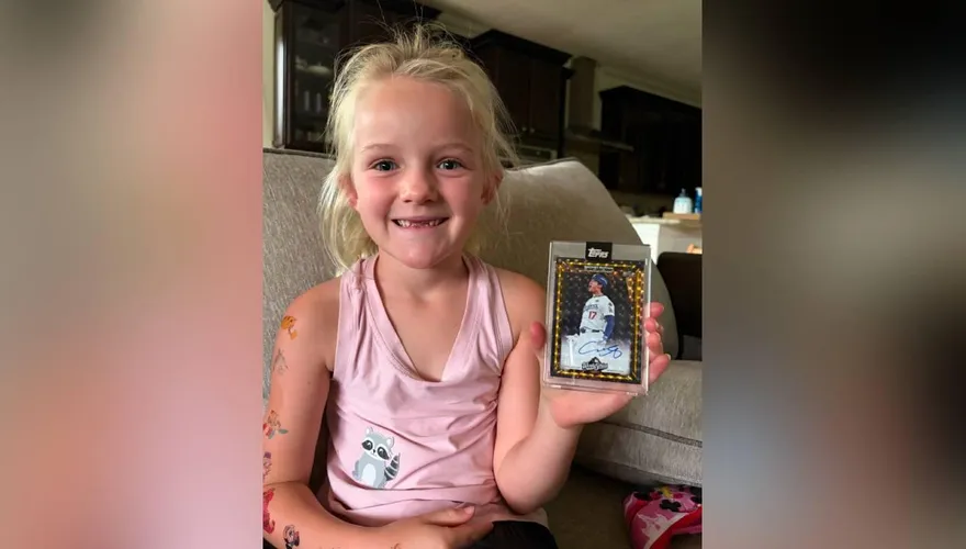 MLB/人生第一抽！6歲女童曬大谷翔平親簽卡　網：學費有著落