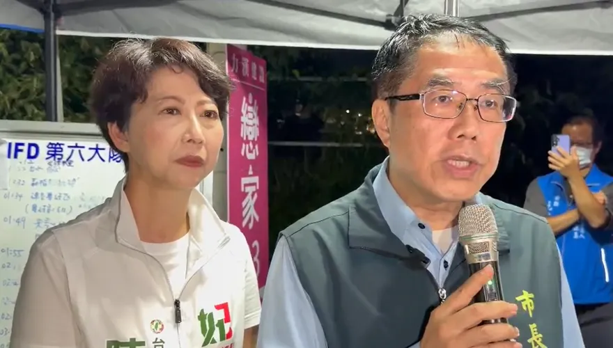 台南大爆炸釀災！黃偉哲急返台南　趕赴現場視察、慰問災民