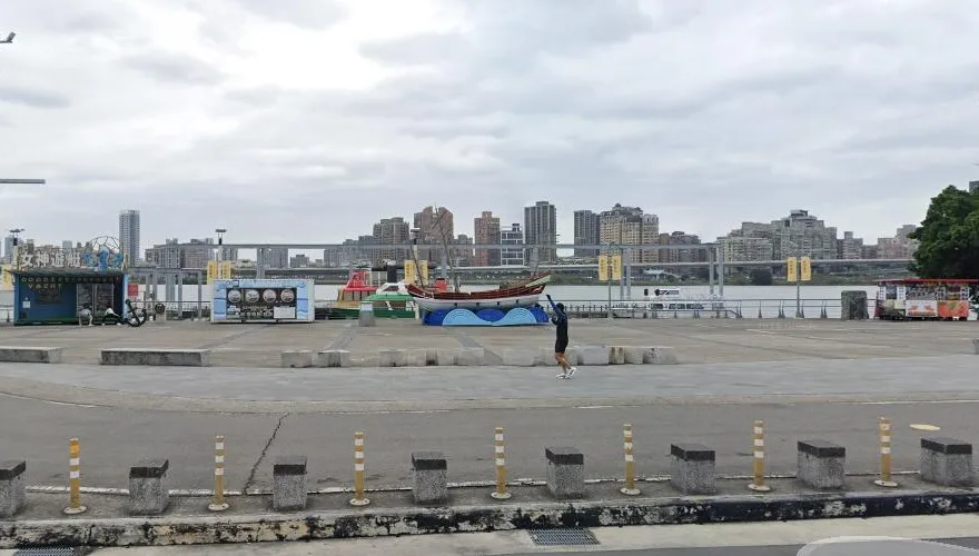 大稻埕碼頭出人命！「女屍浮出」晨運民眾嚇壞