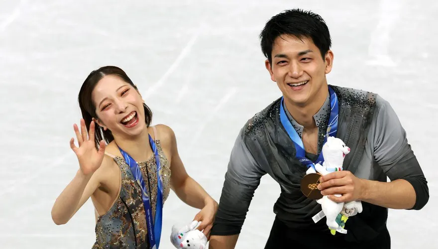 「璃來龍」修成正果！閃電宣布訂婚　7年金牌搭檔升格人生伴侶