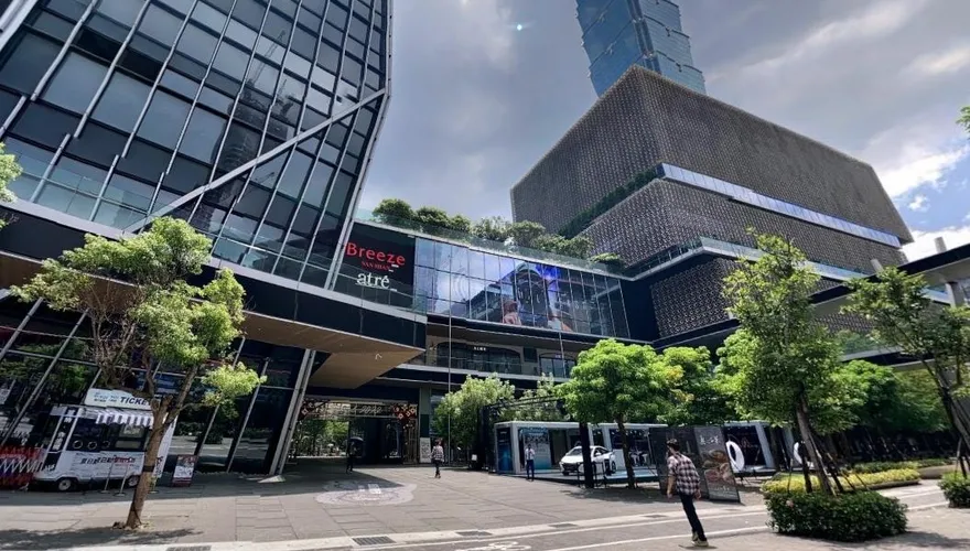 北市微風南山「有人掉下來了」！女子「雙腿全斷手骨折」搶救中