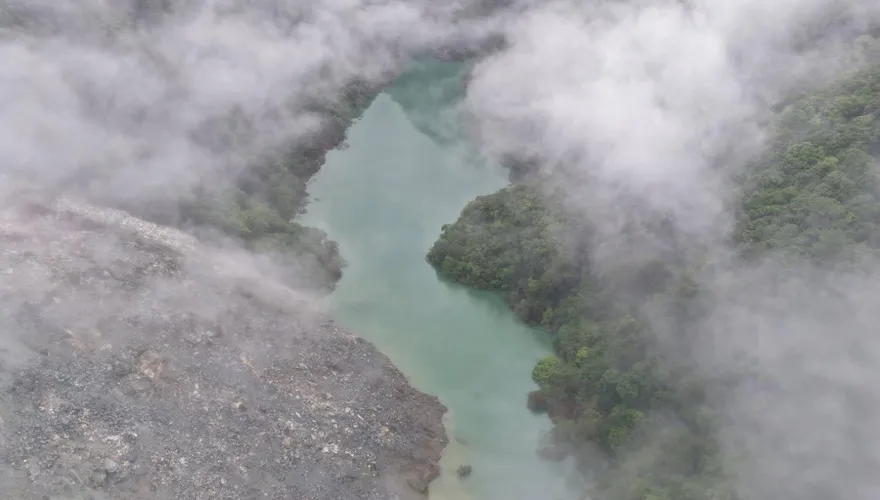 影/萬里溪堰塞湖百萬噸水洩出　河道維持紅色警戒！
