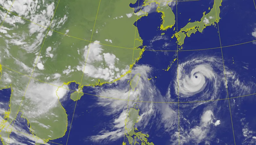 強颱沙德爾接力開炸！北中「豪雨下到紫爆」　週四起進逼台灣