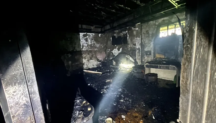 雲林慘烈民宅大火「燒成焦黑廢墟」！2人重創命危