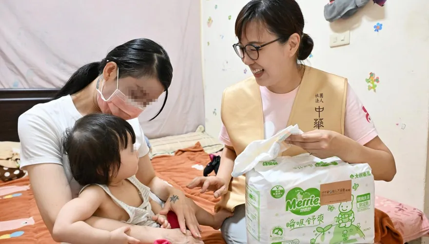 潮濕住家讓弱勢兒頻生病　愛心物資助單親媽一臂之力