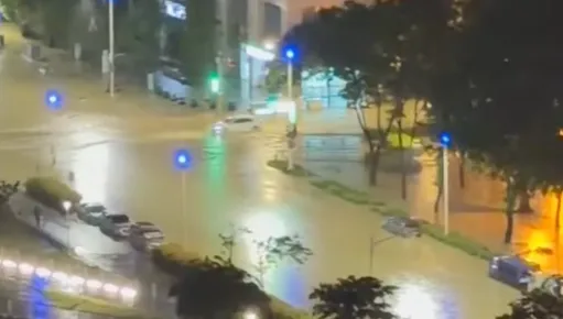 高雄內惟淹成黃河！半小時迅速退水　網友：買房先看地勢