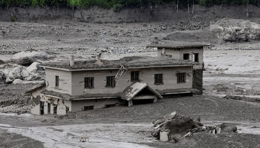 尼泊爾土石流慘劇原因曝光！路透：「冰川崩塌」引發猛烈洪流