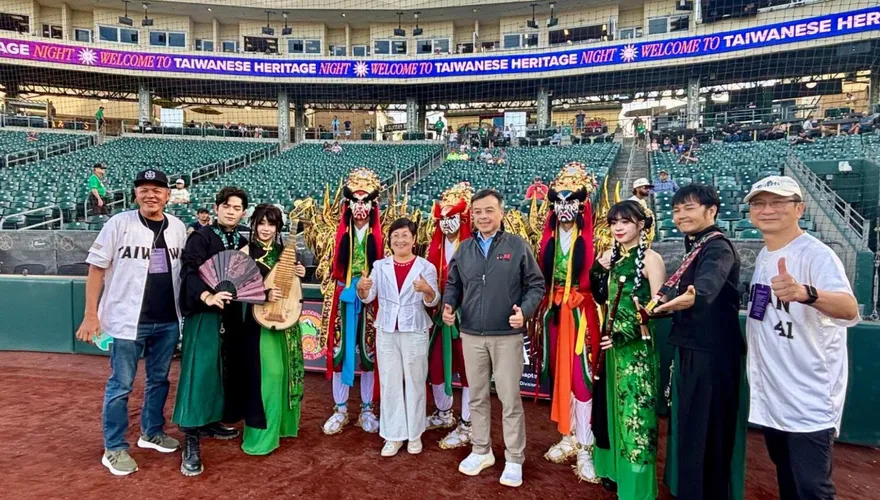 徐佳青「無可奉告」行程曝光！飛美國加州看MLB運動家隊台灣日