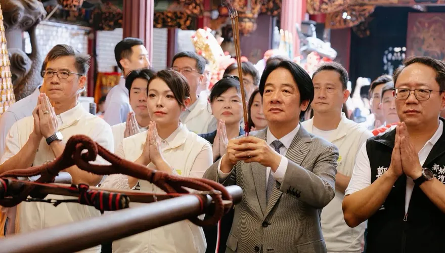 新竹城隍祭變民進黨免費造勢場？他嘆：只有高虹安捲起袖子在做事