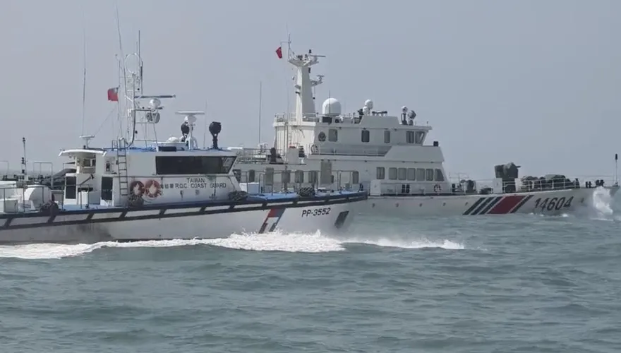 4艘陸海警船趁颱風後侵金門水域！海巡1對1強勢驅離