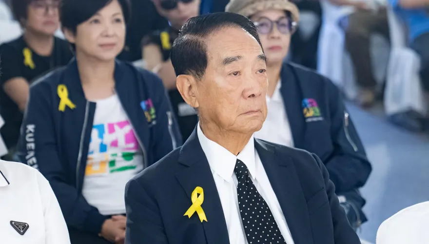 親自送別陳盈潔！宋楚瑜憶她「零酬助選」激動哽咽：這情誼我念念不忘