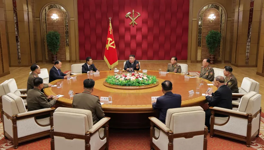 北韓軍方人事大地震！金正恩突撤換國防相　「實權派」朴正天回鍋