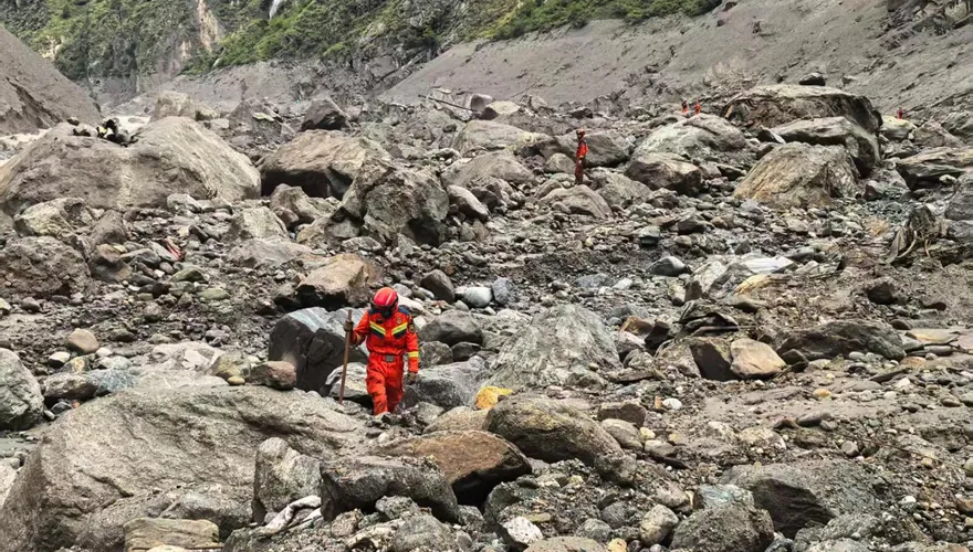 路透：中尼5月曾開會研冰川風險　災後41分鐘尼泊爾才發警報