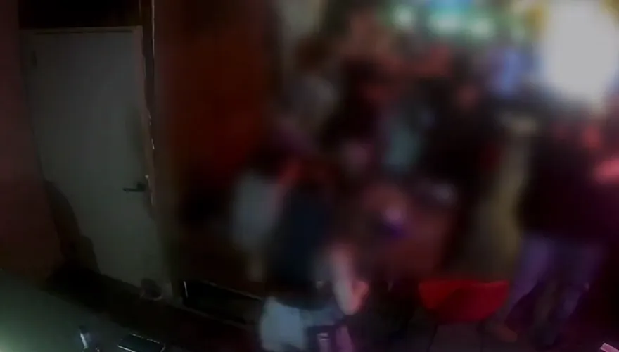 影/搶酒促小姐爆衝突！花蓮酒吧清晨4打1　男右眼重傷
