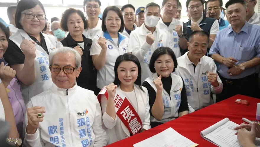 張麗善陪同登記參選縣長　張嘉郡喊：WOW超越想像、雲林更好
