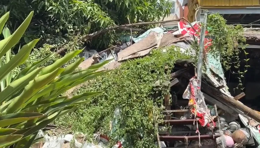 影/家園毀了！嘉義老屋突塌陷　7旬老翁受困驚險獲救