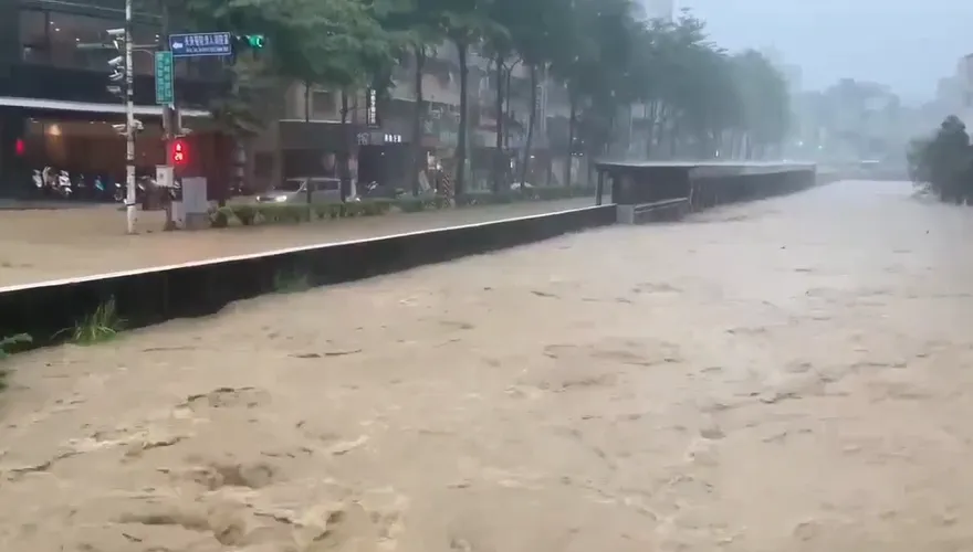 預警太慢害基隆淹水？氣象署澄清：已多次發布警示！不宜以事後雨勢倒推