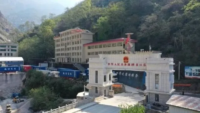 吉隆口岸慘遭土石流吞沒！西藏官方證實「樟木口岸」緊急遷移