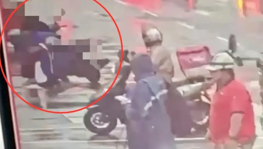 影/北市汽機車擦撞爆肢體衝突　2駕駛街頭對決全遭逮