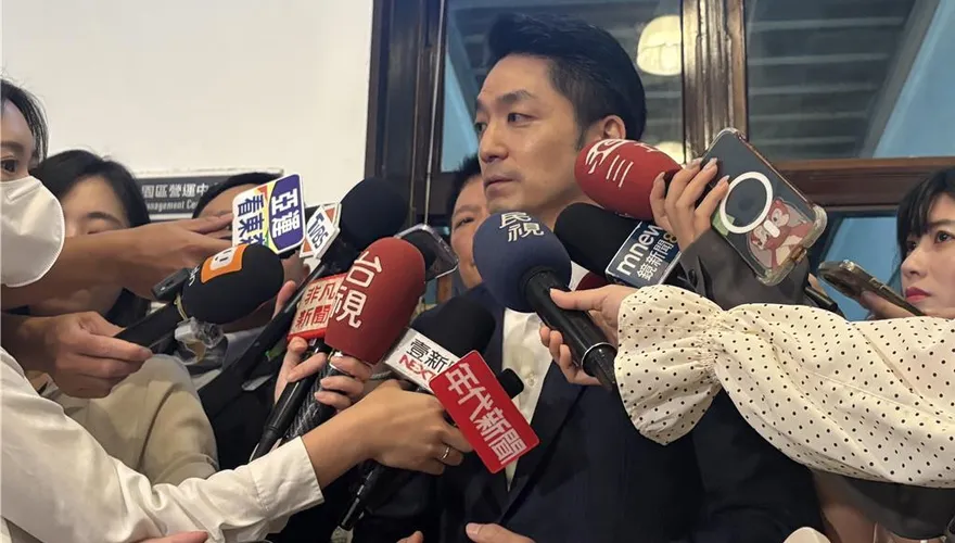 看看台大教授！蔣萬安跳針沒特權　陳揮文逼問：三角色孰輕孰重