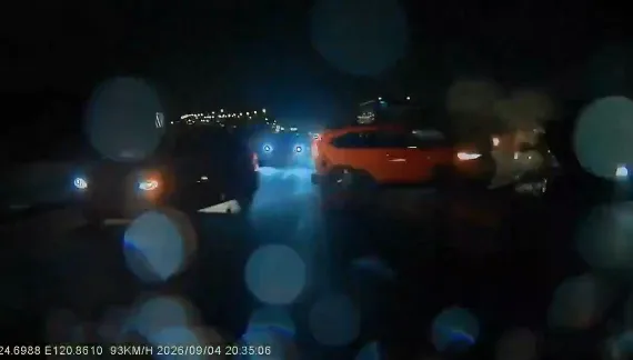 國道4車連環撞！前車「停路肩倒退嚕」衝出　百歲翁受傷送醫