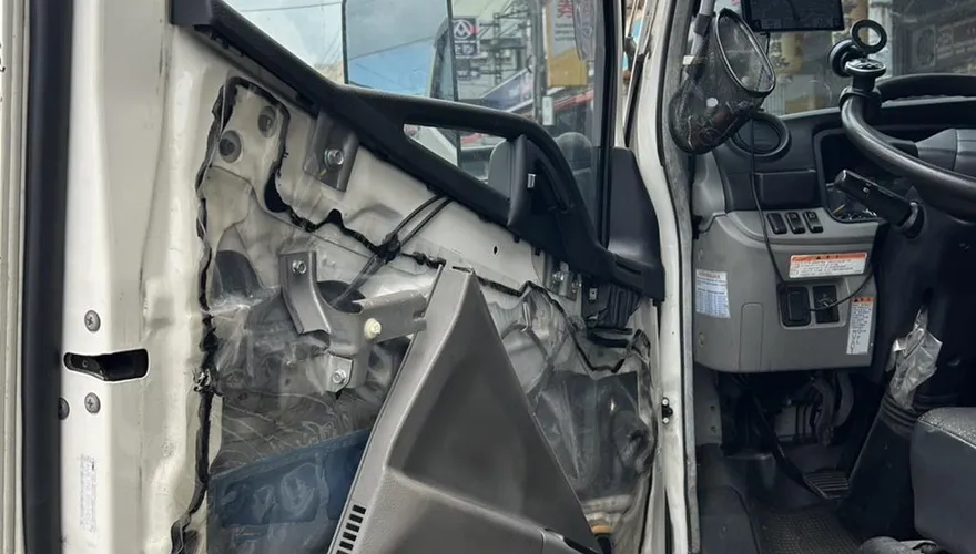 彰化貨車司機「開門殺」！機車騎士閃避不及猛撞　雙雙送醫