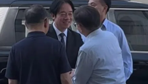 行程延宕也要見！賴清德密會劉櫂豪　鄉親嗨喊：摸到總統了