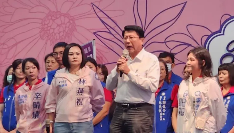 謝龍介正面交鋒陳亭妃！端「生孩供房」政見酸：做不到可以看我做
