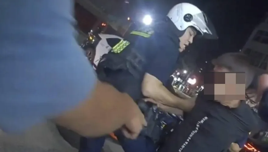 影/酒後認錯仇家！高雄醉男街頭叫囂　推倒2名女店員