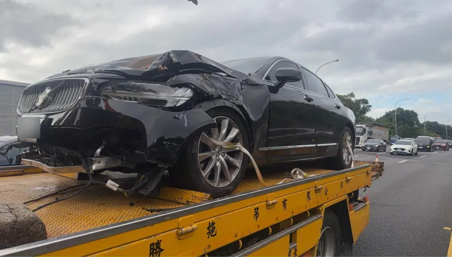 影/Volvo開輔駕又肇禍！國1撞緩撞車　上月同路段曾釀3死