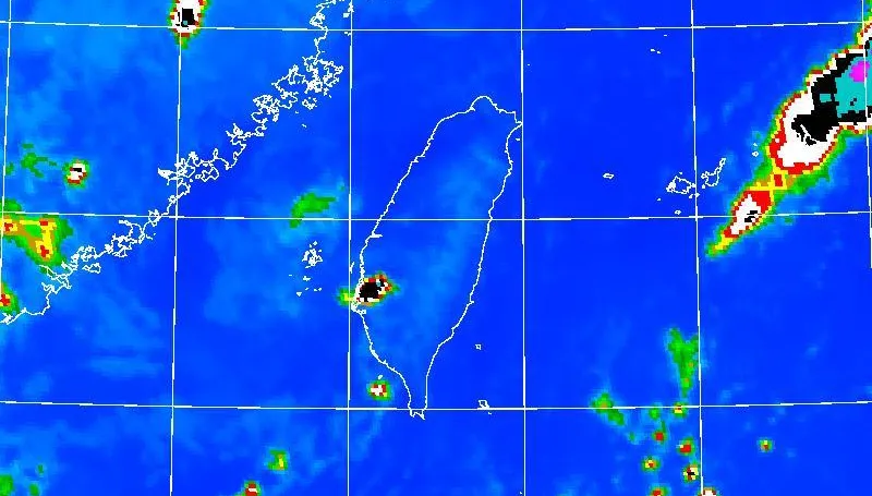 對流雲系狂張牙舞爪！南高屏強風雷擊雙夾擊　夜歸民眾注意