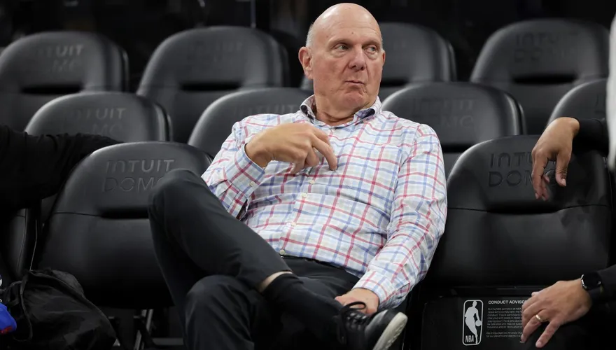 NBA/快艇「密約」風暴延燒！老闆鮑爾默公開道歉：我扛下全責