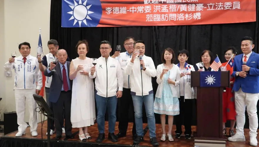 國民黨團訪團24小時快閃南加州　近300位僑胞熱情相聚