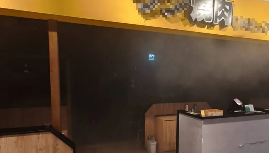 影/新竹遠雄廣場傳火警！B1燒肉店冒煙　30消防急出動