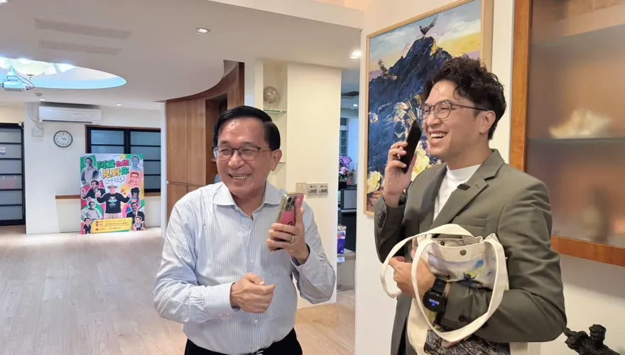 沈伯洋拜會陳水扁還加LINE！陳致中：話匣子一開補教名師都不會接