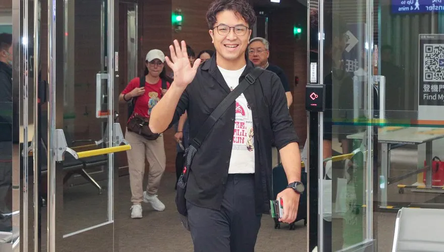 國台辦酸沈伯洋赴日穿防彈背心「譁眾取寵」！沈競辦反擊了