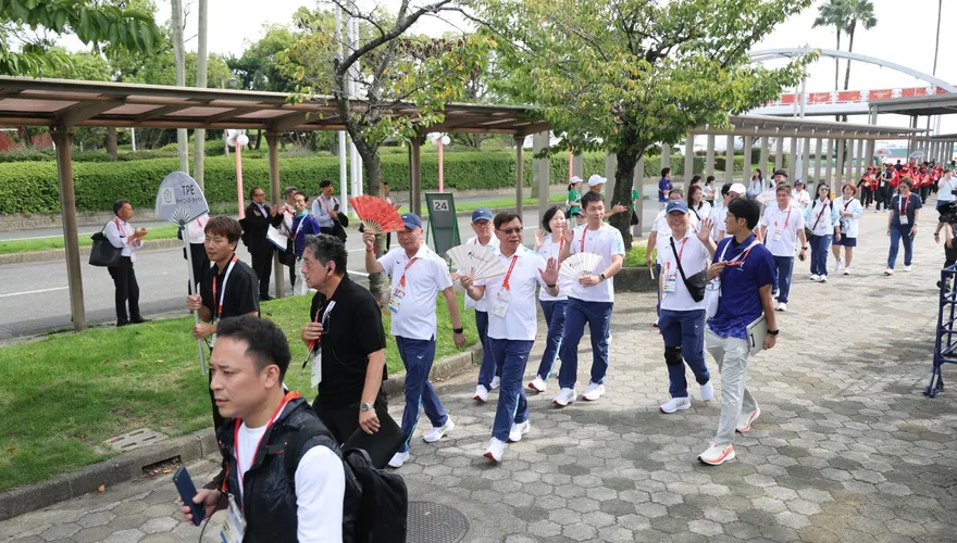 亞運/李洋進場了！一度遭拒並驅離代表團　抗議1.5小時後終於獲准