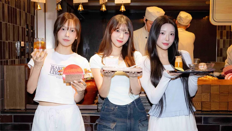 韓籍3女神登101饗A Joy慶功！廉世彬狂嗑牛排、金佳垠好吃到鼻孔失守