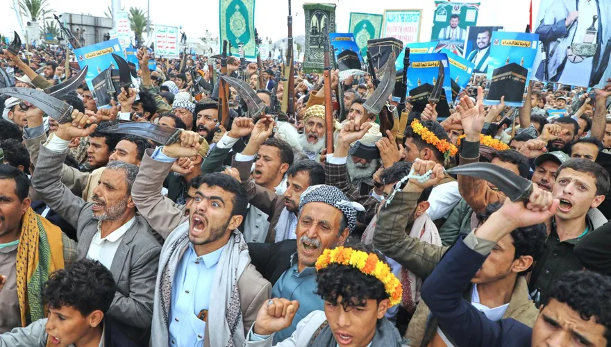 胡塞稱沙國24小時發動26次空襲　葉門戰火升溫數萬人上街示威