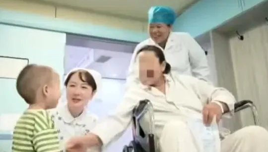 60歲陸女生下一女！2年前才拚生兒　盼兄妹「以後有伴」