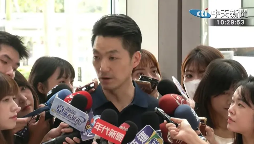 蔣萬安輾壓洋流！合體柯志恩掃街盛況太驚人「高鐵都改後一班」