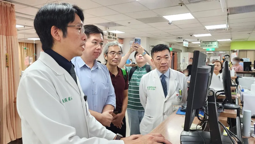 奇美推AI助急診醫師　30秒生成病歷摘要還可追問