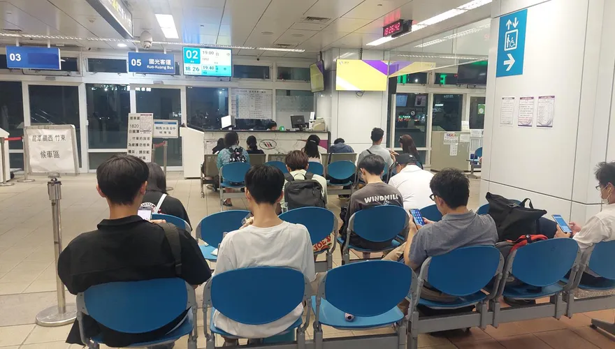 貧民救星！國道客運驚見57折優惠　狠甩高鐵省錢秘技曝光