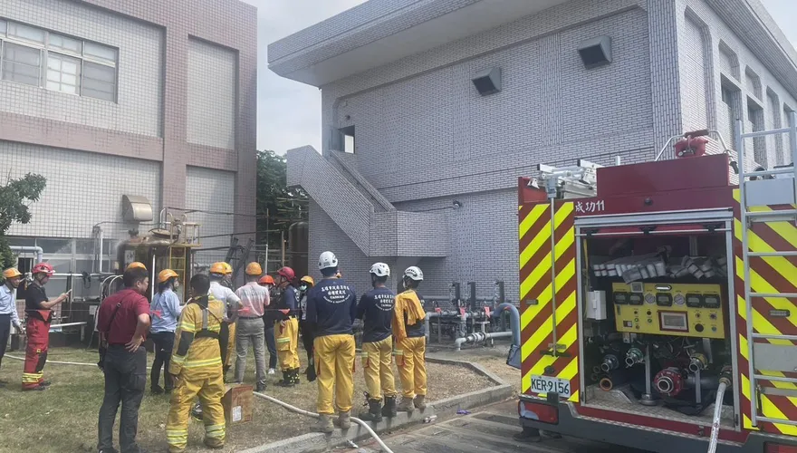 台電南部發電廠工安意外！工人墜鹽酸槽灼傷昏迷　10人嗆傷