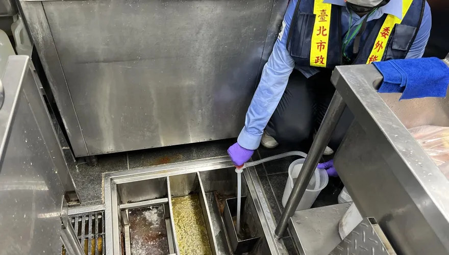 降低管線危害！餐飲業者設置防堵神器　污水下水道環保又暢通