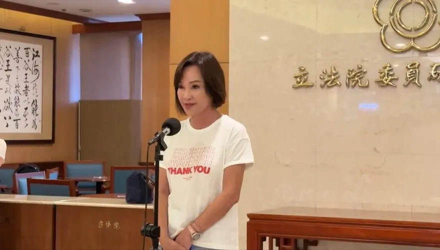 賴瑞隆拋教育承諾！遭起底教師節放假投反對票　柯志恩轟：哪來的臉