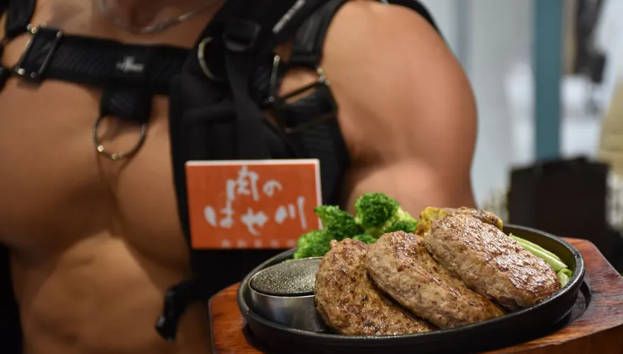 練完不只喝乳清，今天吃漢堡排！肉的長谷川攜手乳清龍頭戰神MARS推4款高蛋白套餐